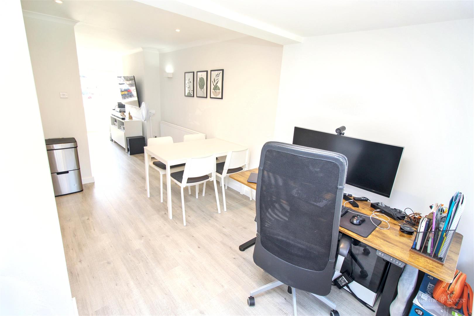 Meadow Way, Theale, Reading